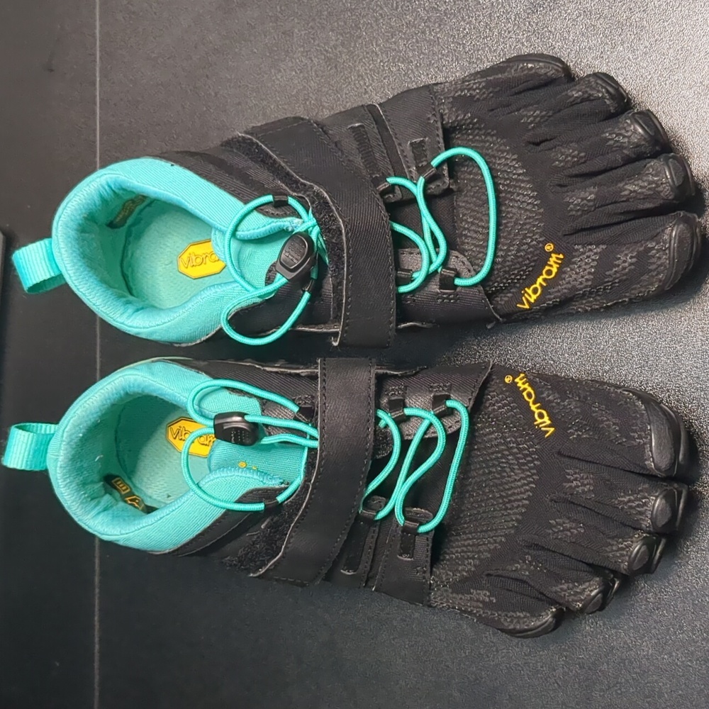 Vibram V-Train 2.0 in Turquoise, Size 40